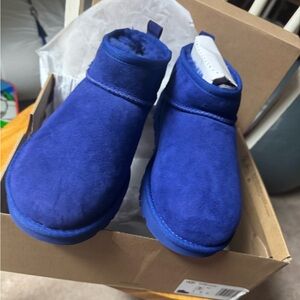 Ugg women classic urtra mini